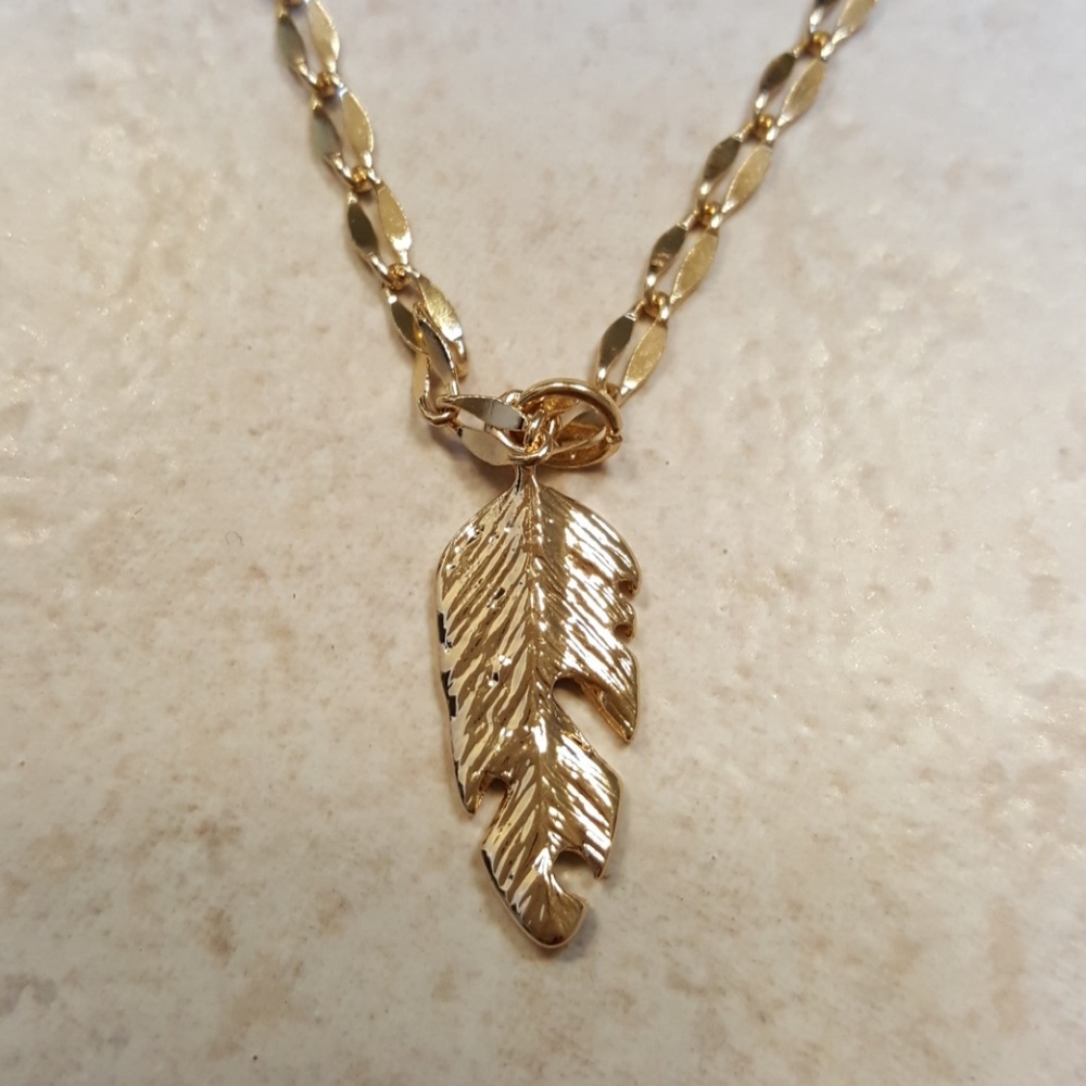 Boho Leaf Necklace - Picture 3 of 3